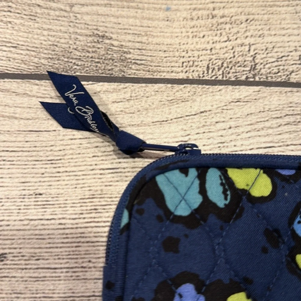 Vera Bradley zippered tablet/e-reader sleeve pouch - Picture 2 of 10